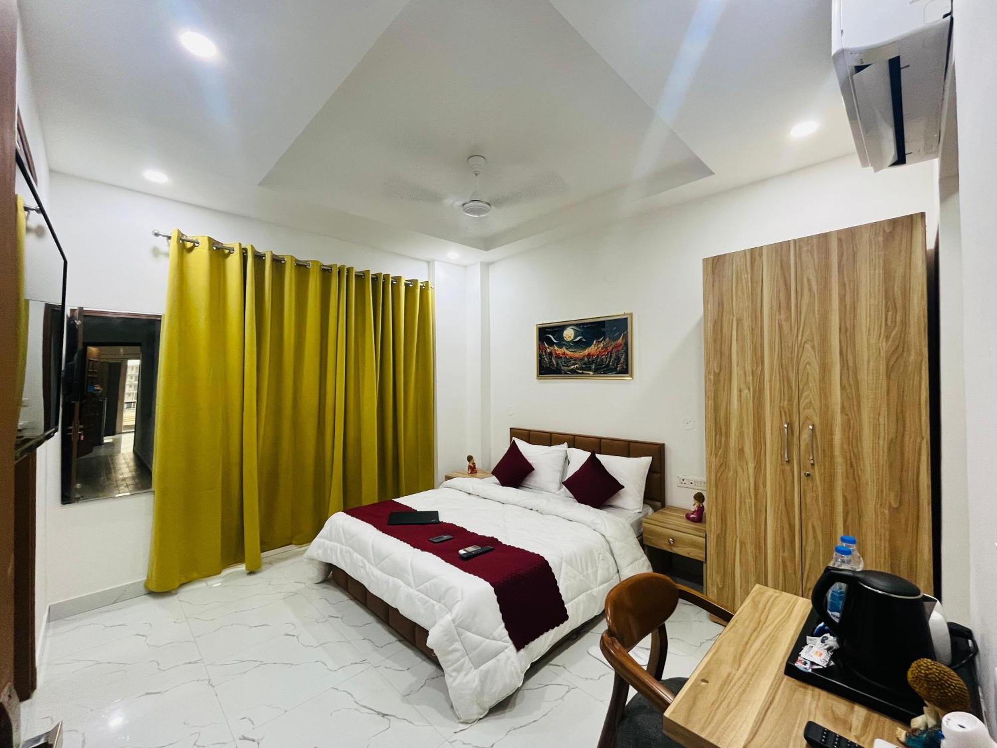 The Lodgers Studio Apartment Infront Of Artemis Hospital Gurugram คูร์เคาน์ ภายนอก รูปภาพ
