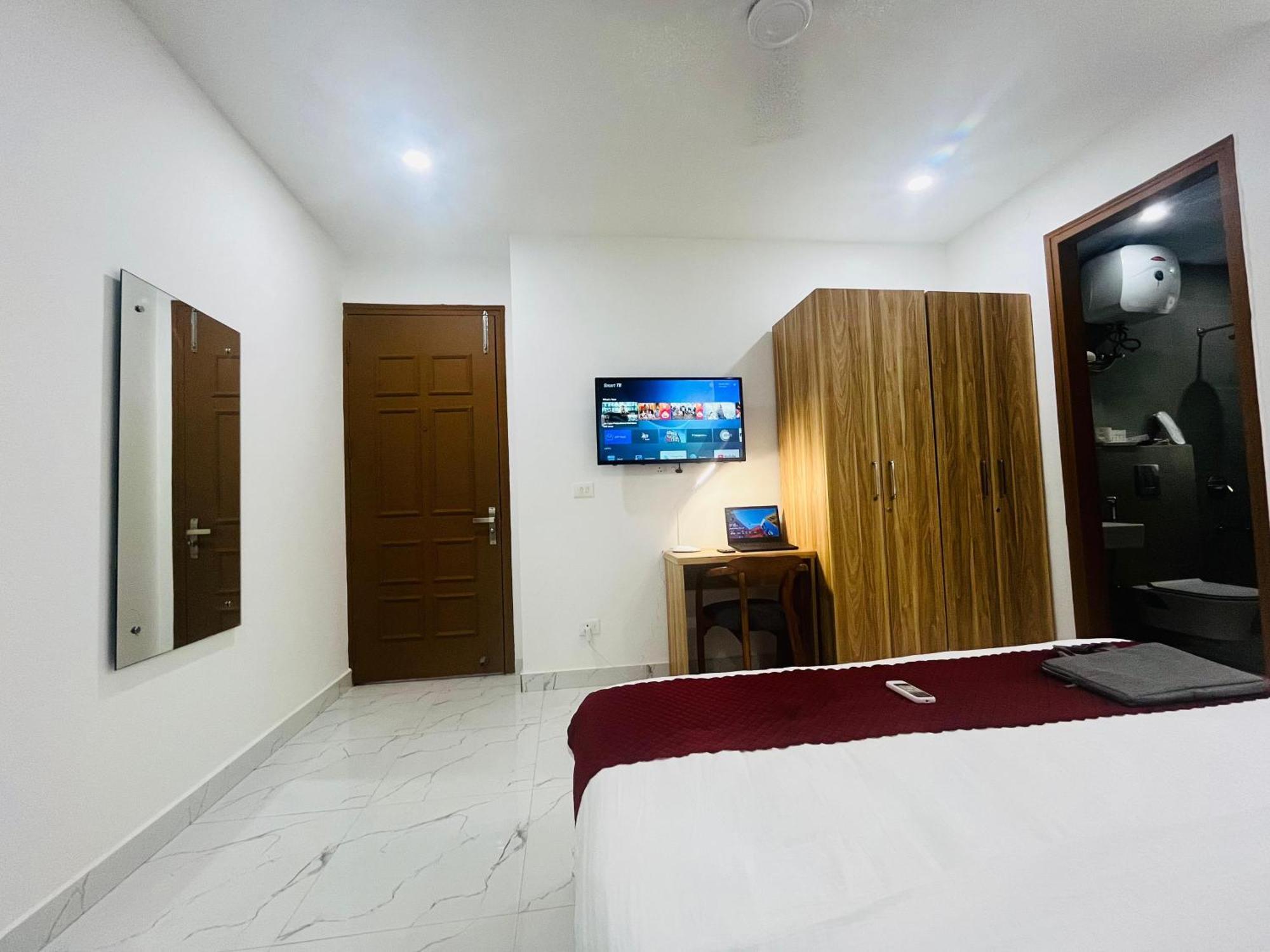 The Lodgers Studio Apartment Infront Of Artemis Hospital Gurugram คูร์เคาน์ ภายนอก รูปภาพ
