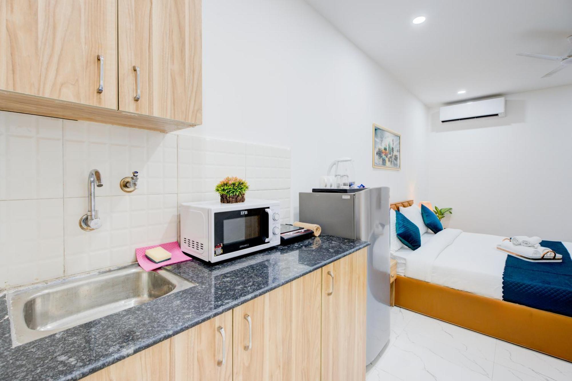 The Lodgers Studio Apartment Infront Of Artemis Hospital Gurugram คูร์เคาน์ ภายนอก รูปภาพ