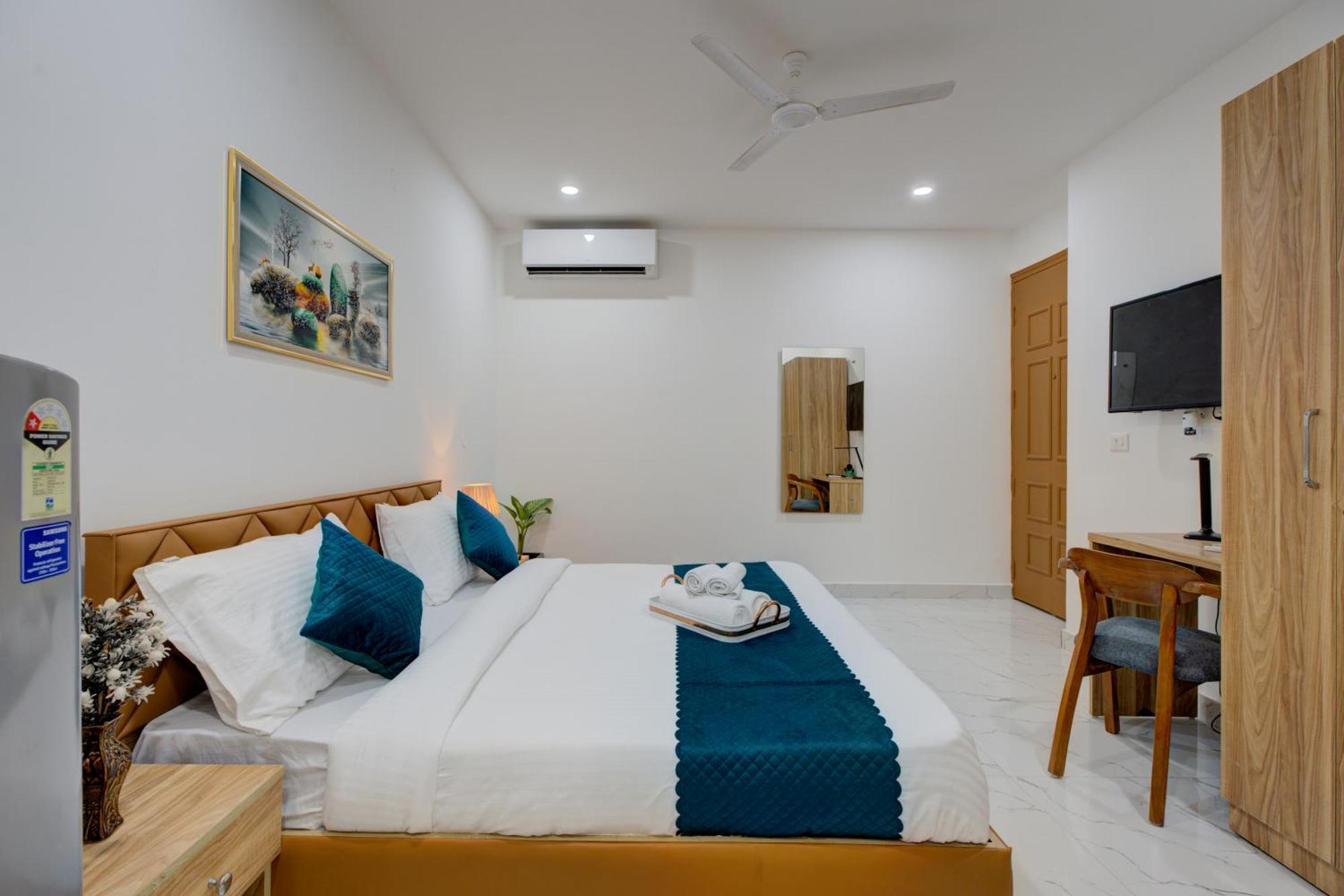 The Lodgers Studio Apartment Infront Of Artemis Hospital Gurugram คูร์เคาน์ ภายนอก รูปภาพ