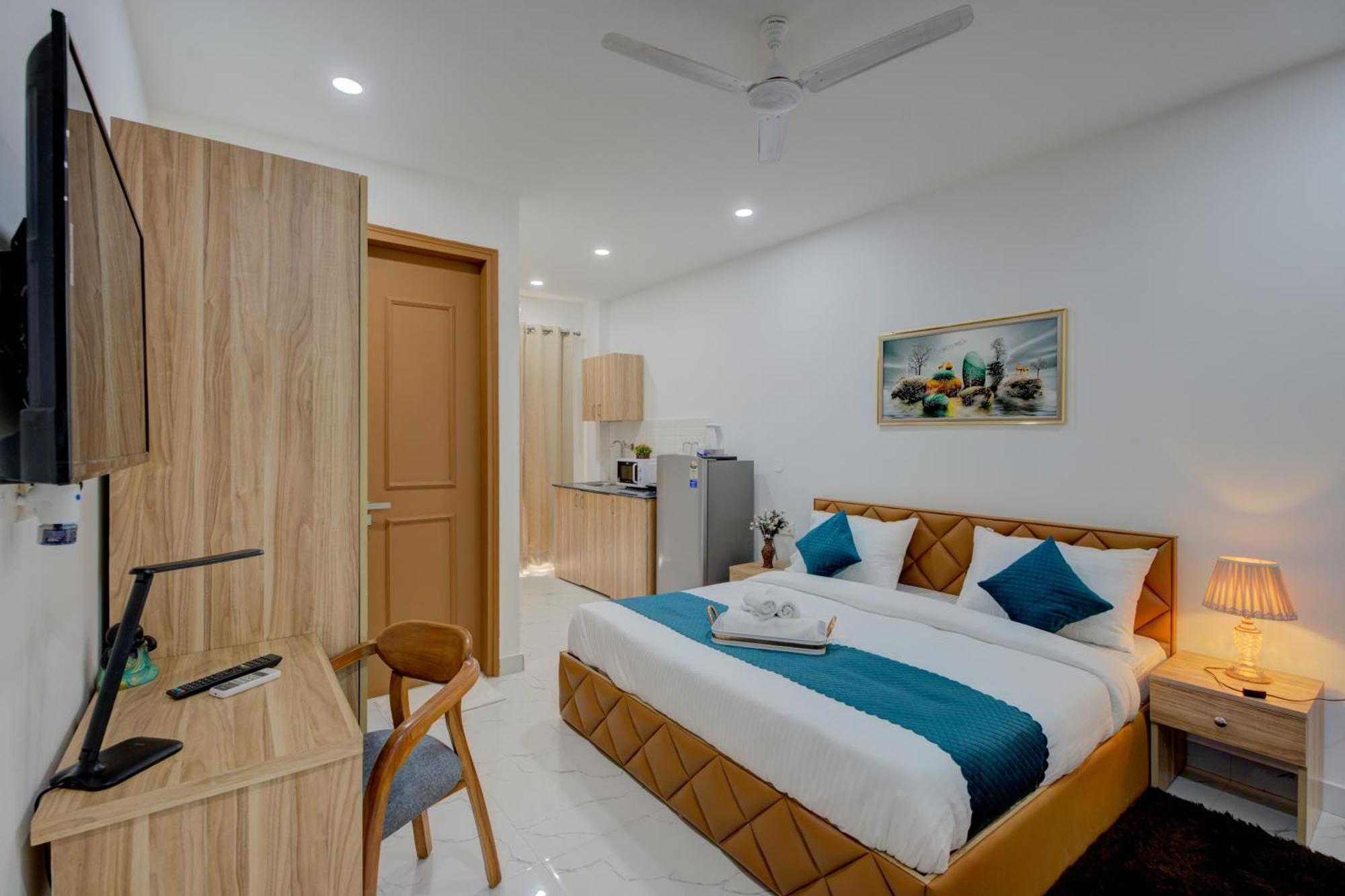 The Lodgers Studio Apartment Infront Of Artemis Hospital Gurugram คูร์เคาน์ ภายนอก รูปภาพ